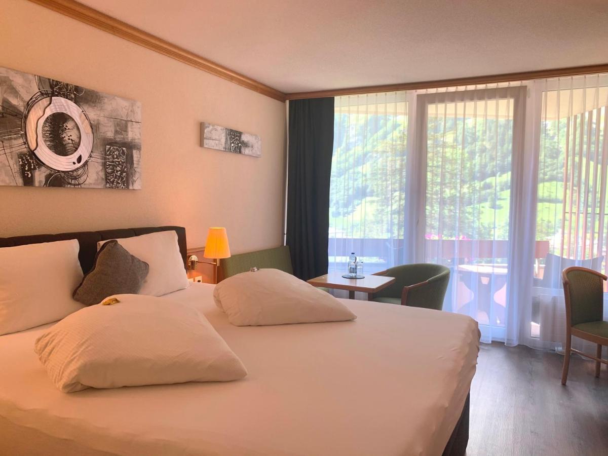 Hotel Quellenhof Лойкербад Екстериор снимка