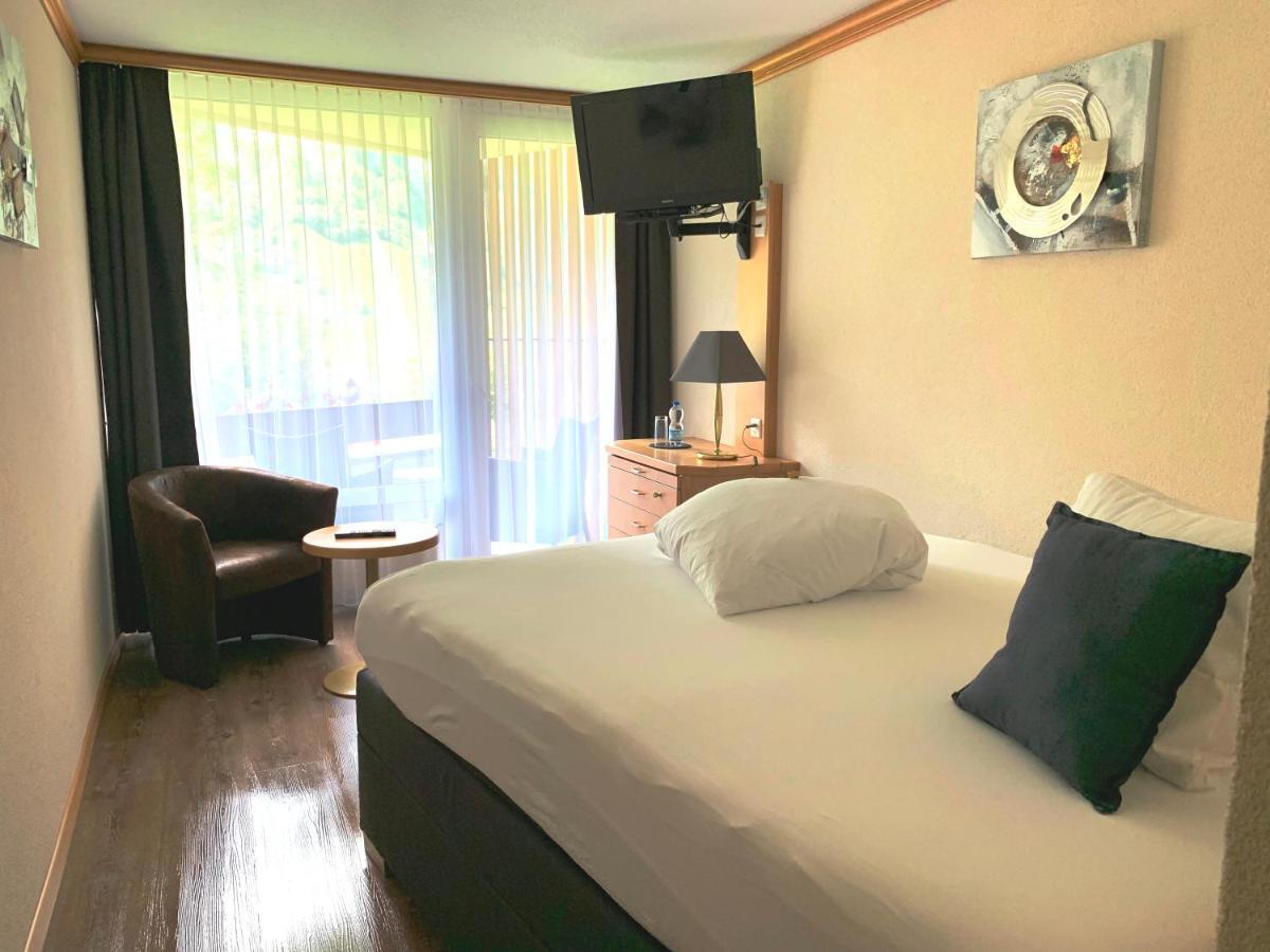 Hotel Quellenhof Лойкербад Екстериор снимка