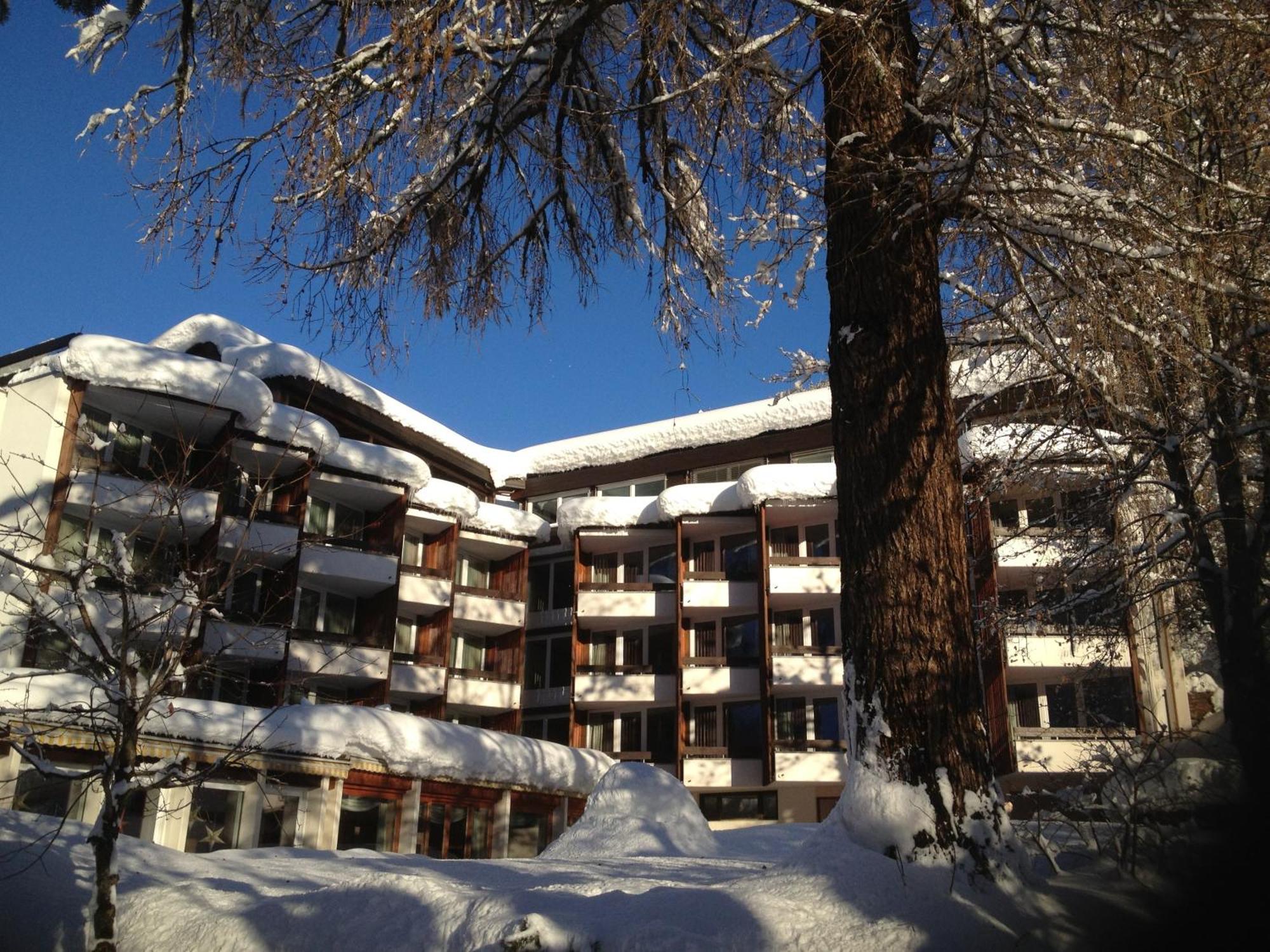 Hotel Quellenhof Лойкербад Екстериор снимка