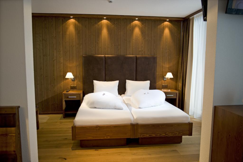 Hotel Quellenhof Лойкербад Екстериор снимка